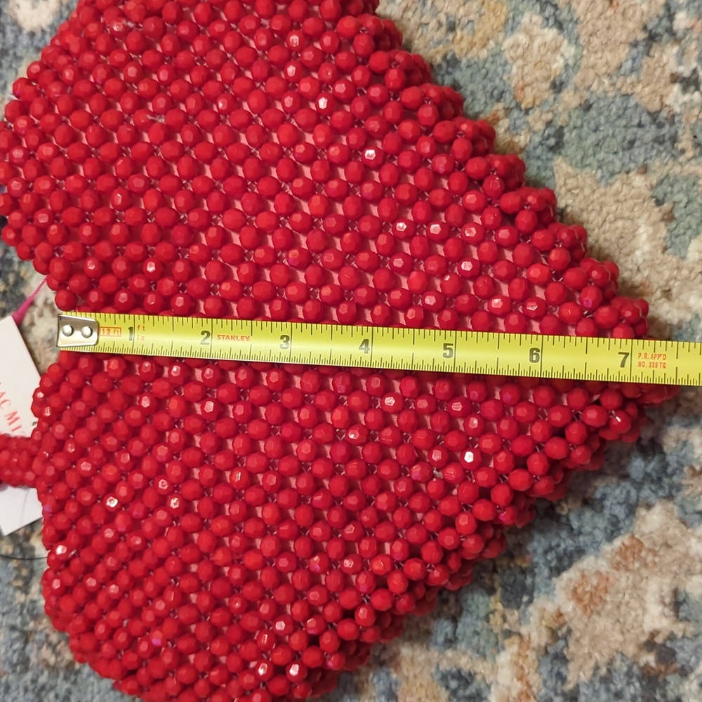 Isaac Mizrahi red heart shaped beaded purse - Picture 12 of 14